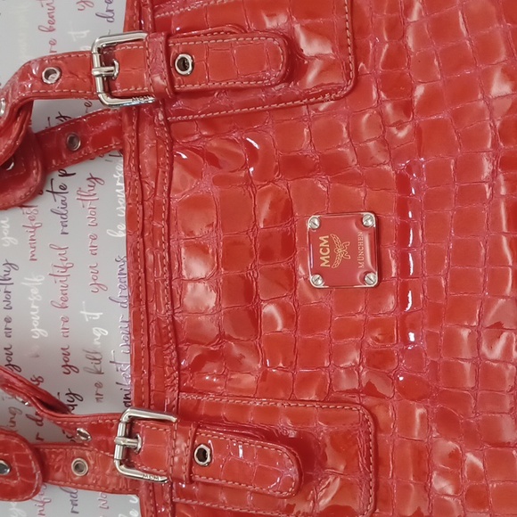 MCM Red Patent Crocodile Pattern Bag GUC - Picture 4 of 12
